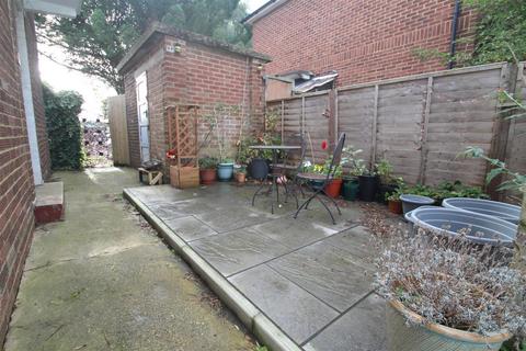 87 Clun Road, Wick, Littlehampton, BN17 7EG