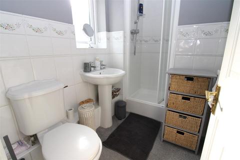 5 Columbine Way, Littlehampton, BN17 6UX