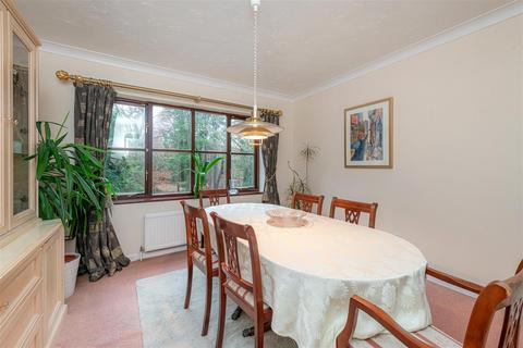 5 bedroom detached house for sale, Daws Hill Lane, High Wycombe HP11