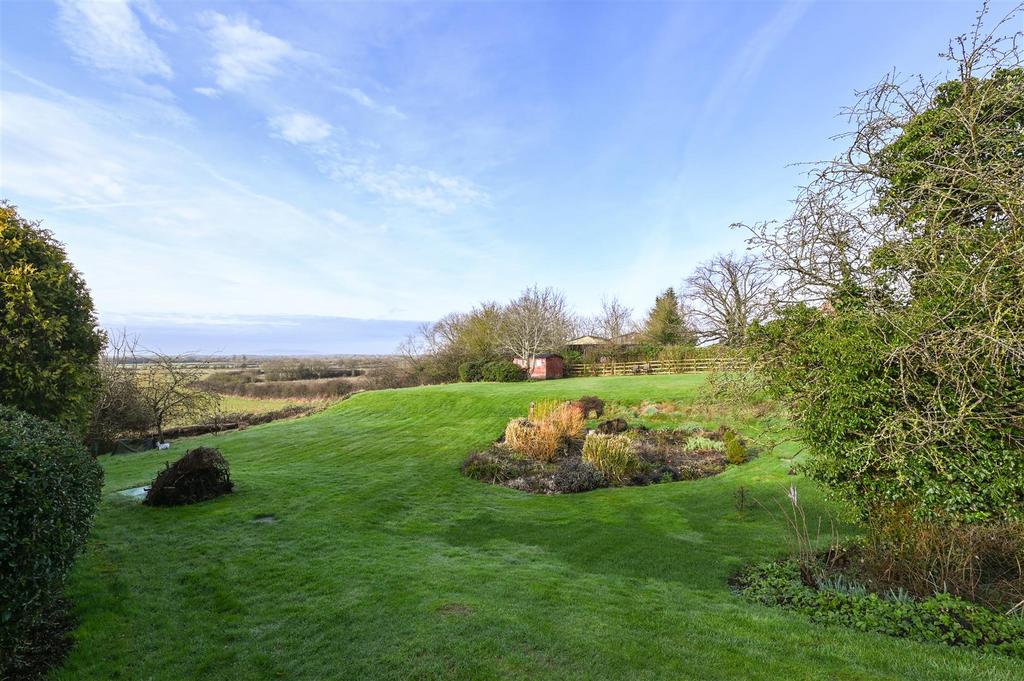 Bishampton Road, Flyford Flavell, Worcester 4 bed house for sale £600,000