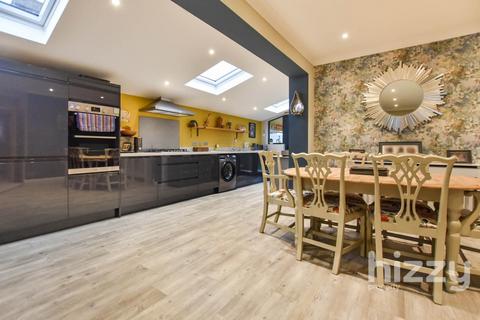 18 Castle Rise, Hadleigh, Ipswich, IP7 6JL