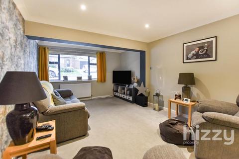 18 Castle Rise, Hadleigh, Ipswich, IP7 6JL