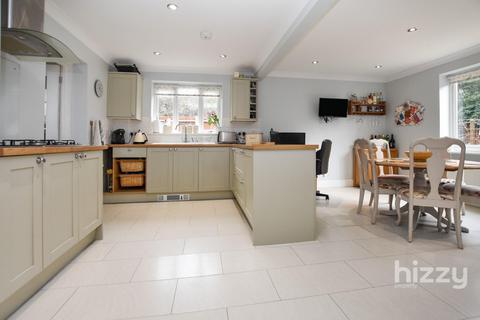 2 Freeman Close, Hadleigh, Ipswich, IP7 6HH