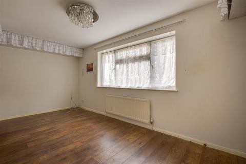 2 bedroom semi-detached house to rent, Linchfield, High Wycombe HP13