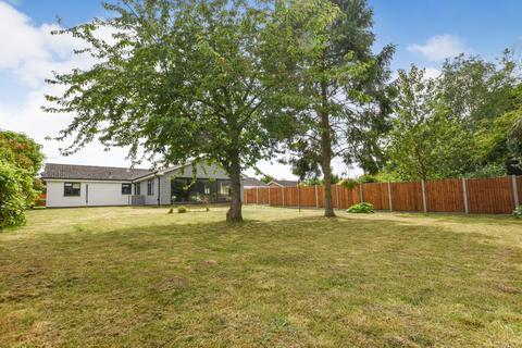 10 Gifford Close, Holbrook, Ipswich, IP9 2TR