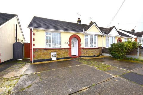 2 bedroom semi-detached bungalow for sale - Leicester Avenue, Rochford