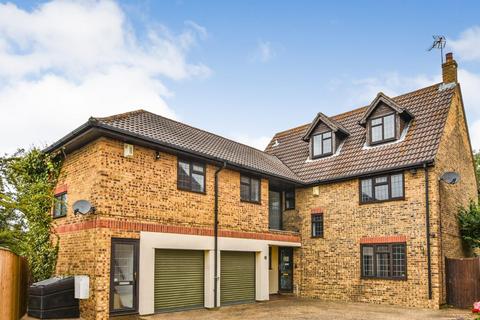 8 Barncroft Close, Highwoods, Colchester, CO4 9SF