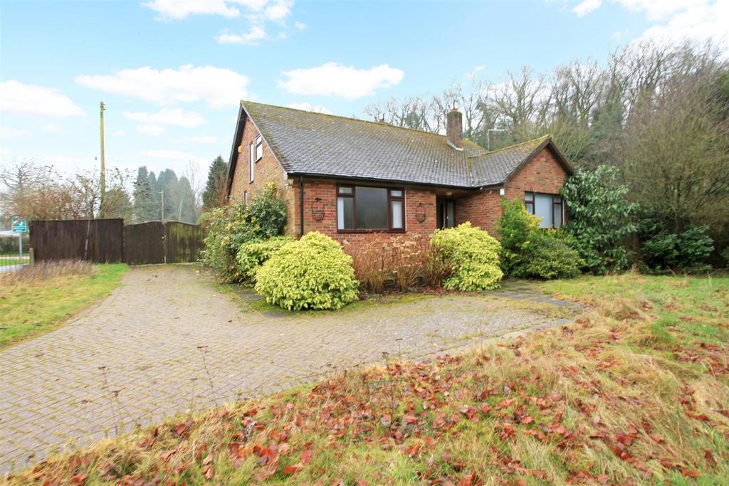 Muxton Lane, Muxton, Telford 3 bed detached bungalow for sale £475,000