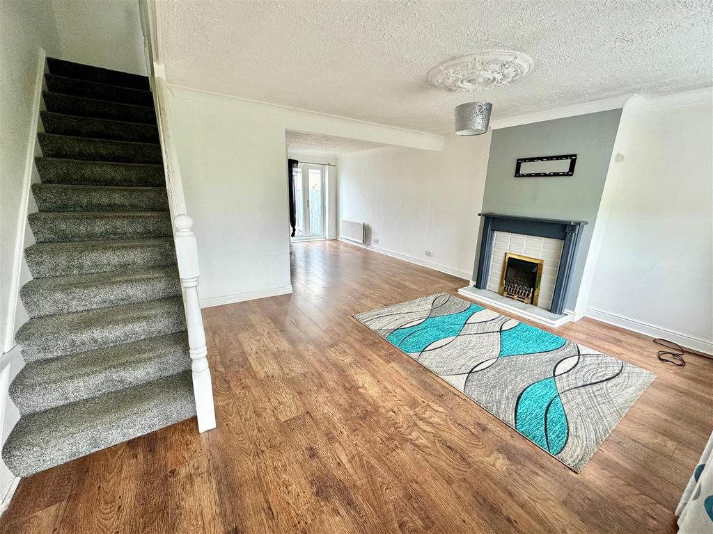 Stapleford Road, Middlesbrough 3 bed end of terrace house £650 pcm (£