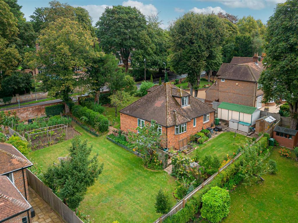 Lucas Road, High HP13 4 bed property with land for sale £750,000