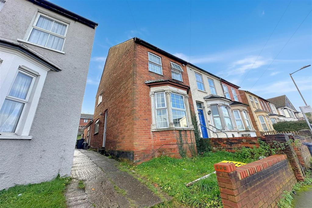 Dashwood Avenue, High HP12 3 bed semidetached house for sale