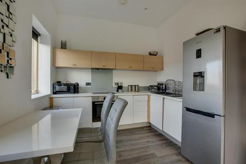 2 bedroom apartment for sale - Ryemead Boulevard, High Wycombe HP11