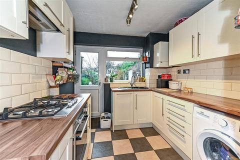 26 Downview Road, Yapton, Arundel, BN18 0HJ