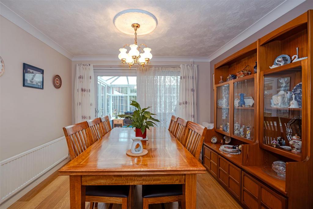 Dining room STPP8720-Enhanced-NR.jpg