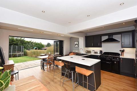 4 bedroom semi-detached house for sale, South West Avenue, Bollington, Macclesfield