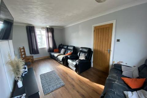 4 bedroom semi-detached house for sale, Walnut Tree Walk, Stowmarket IP14