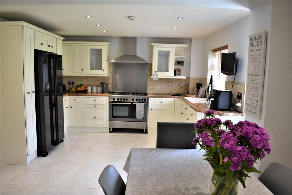 Sunfield Road, Cannock 4 bed detached house £450,000