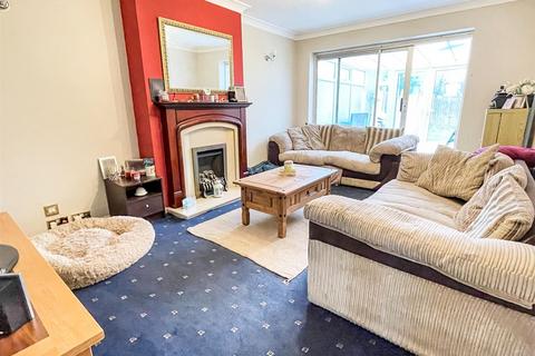 18 Dacombe Close, Upton, Poole, BH16 5JR