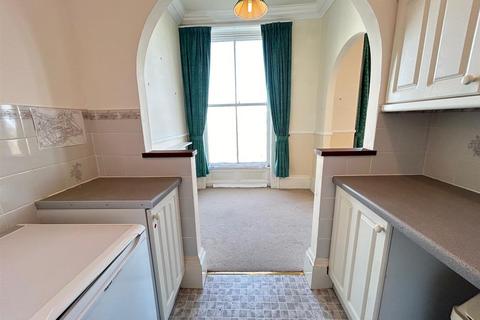 2 bedroom flat for sale, Blenheim Terrace, Scarborough