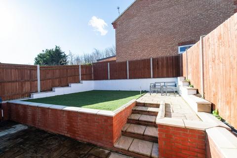 17 Dawes Close, Greenhithe, DA9 9RA