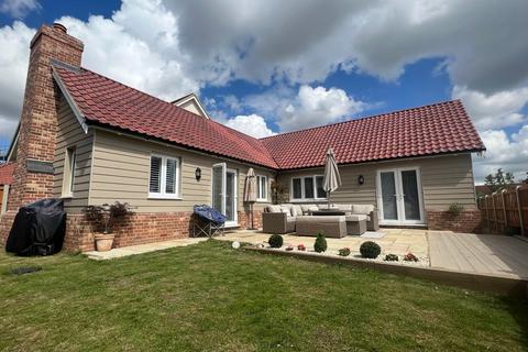 3 bedroom detached bungalow for sale, Tamarisk Close, Kirby-le-Soken, Frinton-on-Sea, CO13