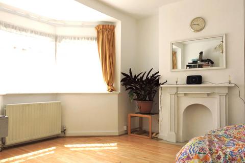 3 bedroom end of terrace house for sale, Exeter Road, Enfield, EN3