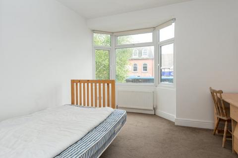 4 bedroom flat to rent - LONDON ROAD HEADINGTON