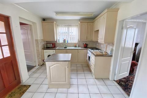 3 bedroom end of terrace house for sale, Wyley Road, Coventry
