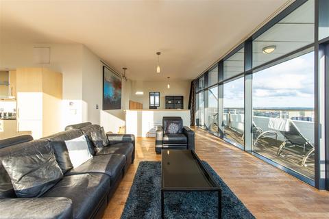 3 bedroom penthouse to rent, 55 Degrees North, Pilgrim Street, Newcastle Upon Tyne