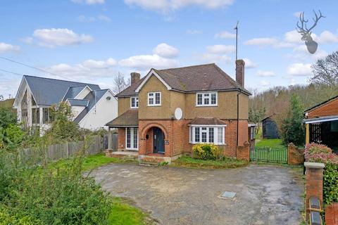 3 bedroom detached house for sale, Middle Street, Nazeing