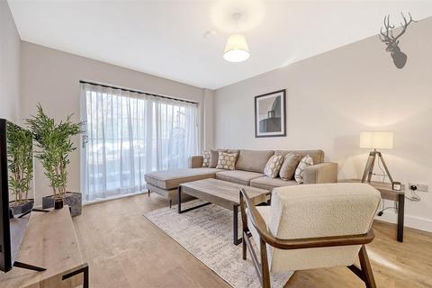 2 bedroom flat for sale, Chantal Court, Woodford Green