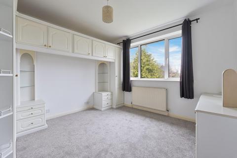 2 Wolsey Close, Worcester Park, KT4 7EF