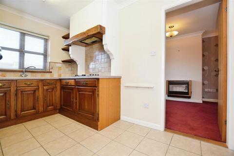 12 Hall Rise, Messingham, Scunthorpe, DN17 3TF