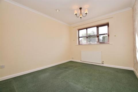 12 Hall Rise, Messingham, Scunthorpe, DN17 3TF