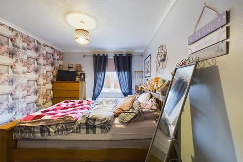 7 Vanbrugh Close, Crawley, RH11 8FA