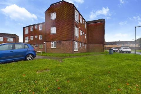 7 Vanbrugh Close, Crawley, RH11 8FA