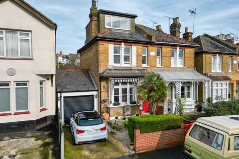 3 bedroom semi-detached house for sale, Queens Road, Leigh-On-Sea