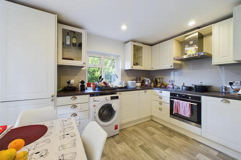 2 bedroom apartment for sale, West Green, Crawley