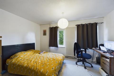 2 bedroom apartment for sale, West Green, Crawley