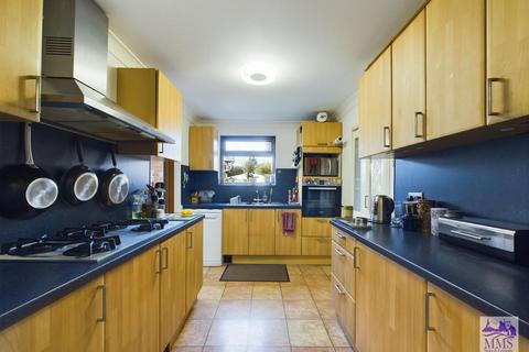 28 Wilberforce Way, Gravesend, DA12 5DQ