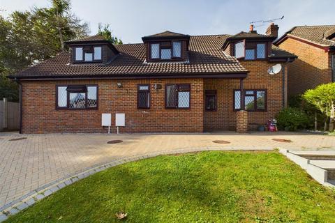 6 bedroom detached house for sale - Broadfield, Crawley