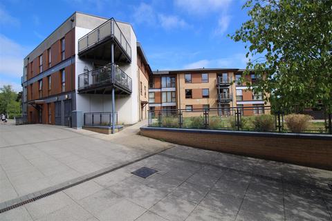 2 bedroom apartment for sale, Commonwealth Drive, Crawley