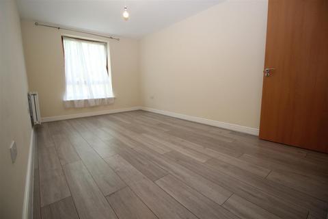 2 bedroom apartment for sale, Commonwealth Drive, Crawley