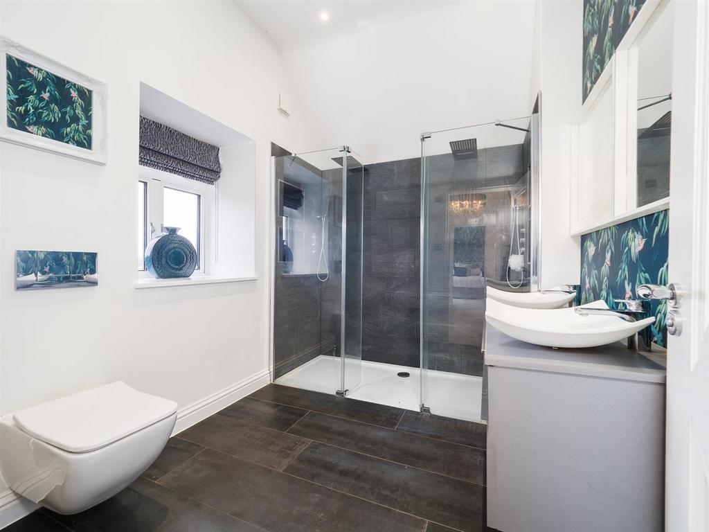 Master ensuite