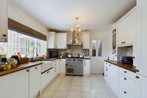 5 bedroom detached house for sale - Ifield, Crawley