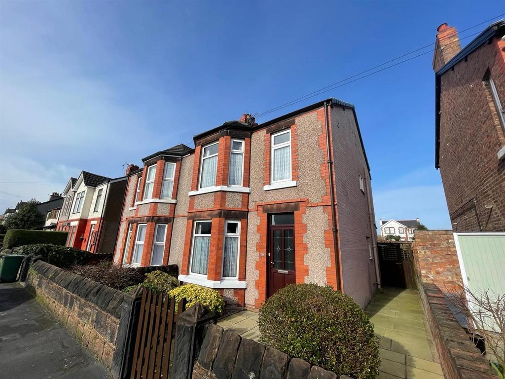 Radnor Avenue, Heswall, Wirral 3 bed semidetached house for sale £