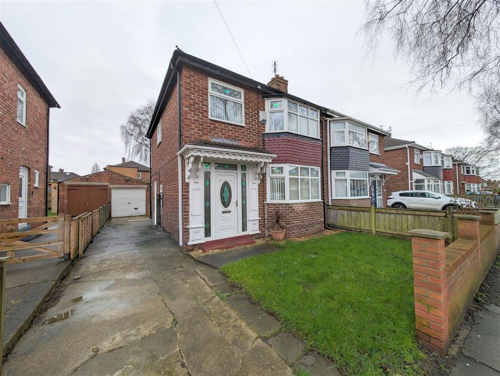 Hewitson Road, Darlington 3 bed semidetached house £795 pcm (£183 pw)