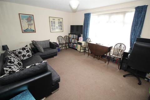 2 bedroom flat for sale, Furnace Green, Crawley