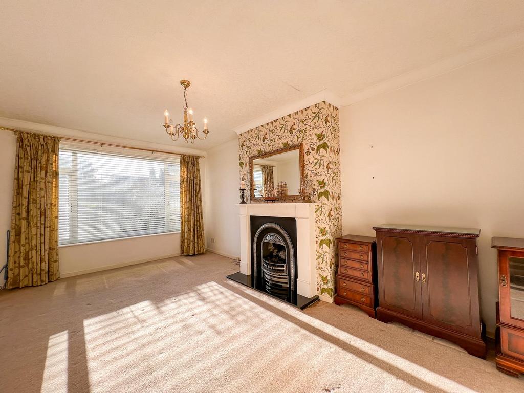 Danebury Road, Brighouse HD6 2 bed semidetached bungalow for sale £