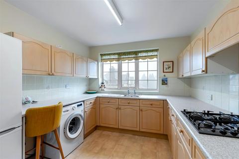 2 bedroom apartment for sale, Kings Road, Ilkley LS29